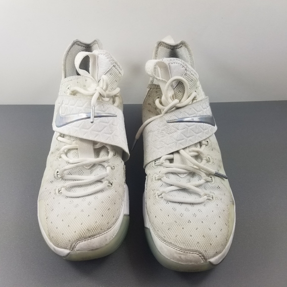 Nike LeBron 14 Time To Shine Sneakers - Picture 3 of 12